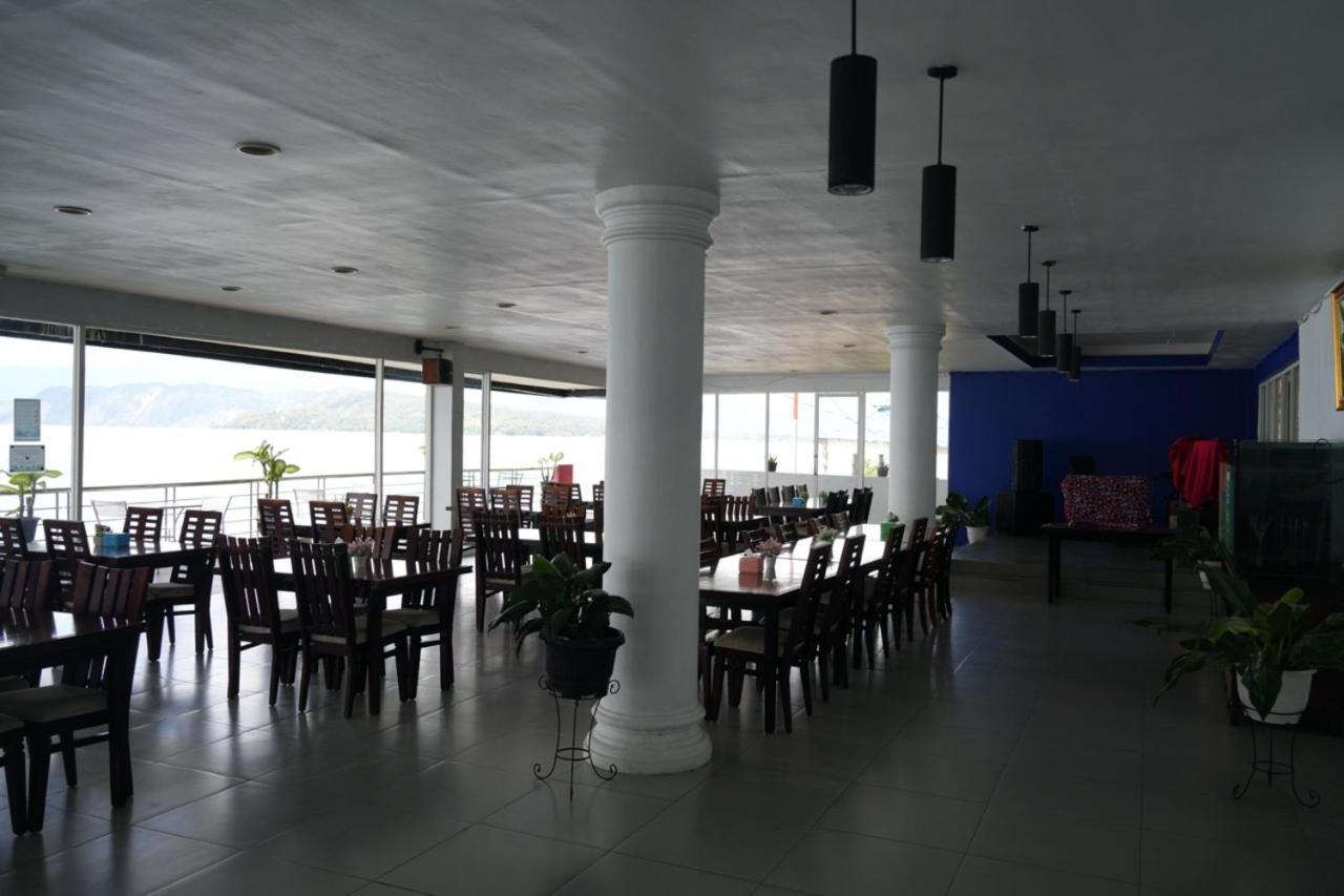 Tiara Bunga Hotel & Villa Balige Extérieur photo